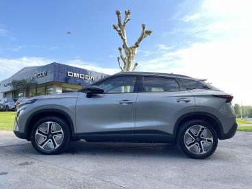 SPOTICAR Omoda Volvo Ex30 E5 61.05kwh Noble Auto 5dr Used Car - Suv Electric Silver - Swansea - 1200534626_5