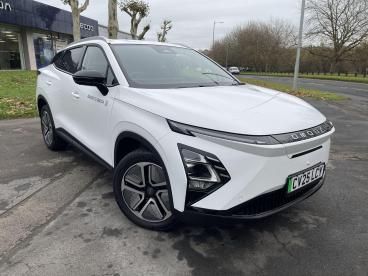 SPOTICAR Omoda Volvo Ex30 E5 61.05kwh Noble Auto 5dr Used Car - Suv Electric White - Swansea - 1200557060_1