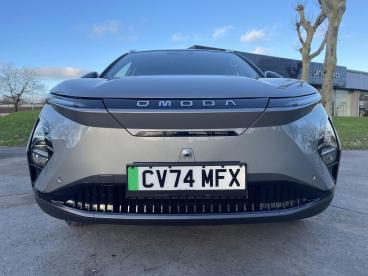 SPOTICAR Omoda Volvo Ex30 E5 61.05kwh Noble Auto 5dr Used Car - Suv Electric Silver - Swansea - 1200567578_2