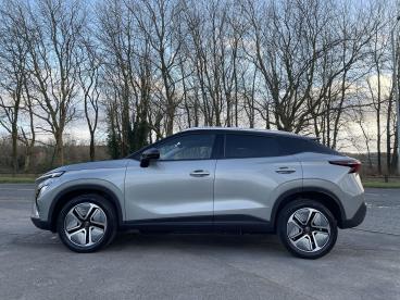 SPOTICAR Omoda Volvo Ex30 E5 61.05kwh Noble Auto 5dr Used Car - Suv Electric Silver - Swansea - 1200567578_5