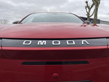 SPOTICAR Omoda Volvo Ex30 E5 61.05kwh Noble Auto 5dr Used Car - Suv Electric Red - Swansea - 1200574881_4