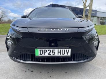 SPOTICAR Omoda Volvo Ex30 E5 61.05kwh Noble Auto 5dr Used Car - Suv Electric Black - Swansea - 1200589636_2