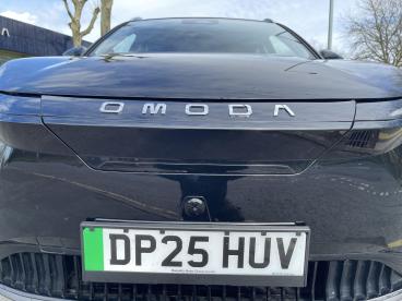 SPOTICAR Omoda Volvo Ex30 E5 61.05kwh Noble Auto 5dr Used Car - Suv Electric Black - Swansea - 1200589636_4