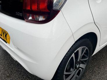 SPOTICAR Peugeot 108 1.0 Allure Euro 6 5dr Used Car - City Car Petrol White - Wakefield - 1200562593_5