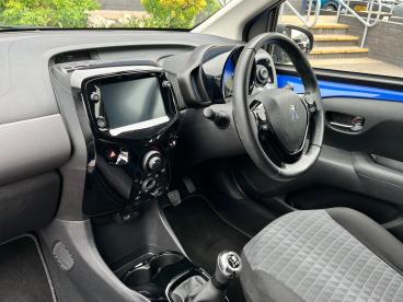 SPOTICAR Peugeot 108 1.0 Allure Euro 6 (s/s) 5dr Used Car - City Car Petrol Blue - Wolverhampton - 1200595734_3