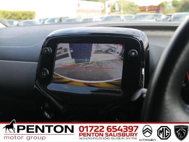SPOTICAR Peugeot 108 1.0 Allure Euro 6 (s/s) 5dr Used Car - City Car Petrol White - Salisbury - 1200596176_4