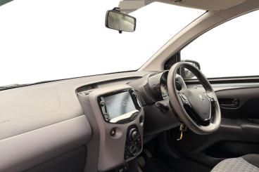 SPOTICAR Peugeot 108 1.0 Active Euro 6 (s/s) 5dr Used Car - City Car Petrol Grey - Newark On Trent - 1200627065_2