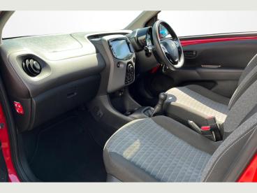 SPOTICAR Peugeot 108 1.0 Active Euro 6 (s/s) 5dr Used Car - City Car Petrol Red - Uckfield - 1200629480_2