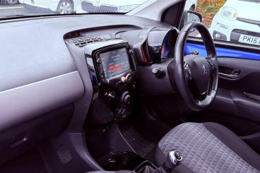 SPOTICAR Peugeot 108 1.0 Allure Euro 6 (s/s) 5dr Used Car - City Car Petrol Blue - Taunton - 1200643267_2
