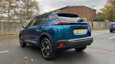 SPOTICAR Peugeot 2008 1.2 Puretech Allure Euro 6 (s/s) 5dr Used Car - Suv Petrol Blue - Walton On Thames - 1200556031_5