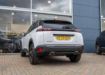 SPOTICAR Peugeot 2008 1.2 Puretech Gt Eat Euro 6 (s/s) 5dr Used Car - Suv Petrol White - Aldershot - 1200556650_4