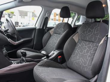 SPOTICAR Peugeot 2008 1.6 Bluehdi Active Euro 6 (s/s) 5dr Used Car - Suv Diesel White - Hinckley - 1200557232_5