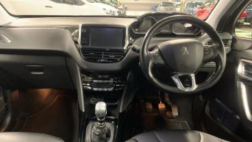 SPOTICAR Peugeot 2008 1.2 Puretech Allure Premium Euro 6 (s/s) 5dr Used Car - Suv Petrol Grey - West London - 1200558143_4
