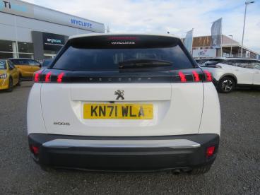 SPOTICAR Peugeot 2008 1.2 Puretech Allure Premium Euro 6 (s/s) 5dr Used Car - Suv Petrol White - Rugby - 1200558203_4