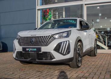 SPOTICAR Peugeot 2008 1.2 Puretech Allure Euro 6 (s/s) 5dr Used Car - Suv Petrol White - Aldershot - 1200561737_3