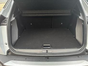 SPOTICAR Peugeot 2008 1.2 Puretech Allure Euro 6 (s/s) 5dr Used Car - Suv Petrol White - Portsmouth - 1200562599_5