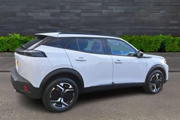 SPOTICAR Peugeot 2008 1.2 Puretech Allure Eat Euro 6 (s/s) 5dr Used Car - Suv Petrol White - Telford - 1200569226_4