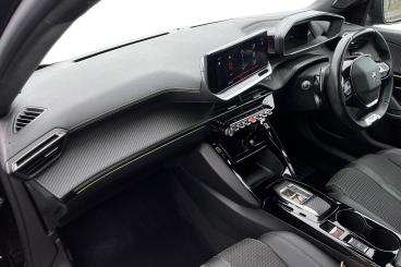 SPOTICAR Peugeot 2008 1.2 Puretech Gt Eat Euro 6 (s/s) 5dr Used Car - Suv Petrol Black - Southend-on-sea - 1200570859_2