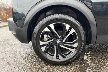SPOTICAR Peugeot 2008 1.2 Puretech Gt Eat Euro 6 (s/s) 5dr Used Car - Suv Petrol Black - Southend-on-sea - 1200570859_5