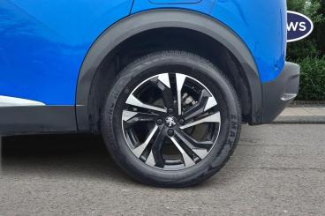 SPOTICAR Peugeot 2008 1.2 Puretech Gt Euro 6 (s/s) 5dr Used Car - Suv Petrol Blue - Newbury - 1200583881_5