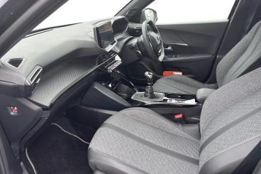 SPOTICAR Peugeot 2008 1.2 Puretech Allure Euro 6 (s/s) 5dr Used Car - Suv Petrol Black - Newbury - 1200584475_2