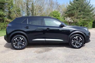 SPOTICAR Peugeot 2008 1.2 Puretech Allure Euro 6 (s/s) 5dr Used Car - Suv Petrol Black - Eastbourne - 1200587490_2