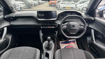 SPOTICAR Peugeot 2008 1.2 Puretech Active Euro 6 (s/s) 5dr Used Car - Suv Petrol White - Wimbledon - 1200592884_4