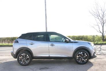 SPOTICAR Peugeot 2008 1.2 Puretech Gt Eat Euro 6 (s/s) 5dr Used Car - Suv Petrol Grey - Bulkington - 1200593009_4