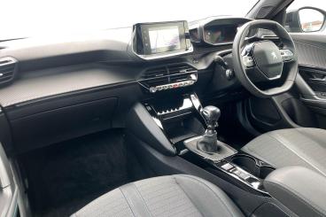 SPOTICAR Peugeot 2008 1.2 Puretech Allure Premium + Euro 6 (s/s) 5dr Used Car - Suv Petrol Grey - Basildon - 1200604205_2