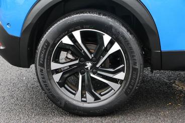 SPOTICAR Peugeot 2008 1.2 Puretech Gt Euro 6 (s/s) 5dr Used Car - Suv Petrol Blue - Walsall - 1200607523_5