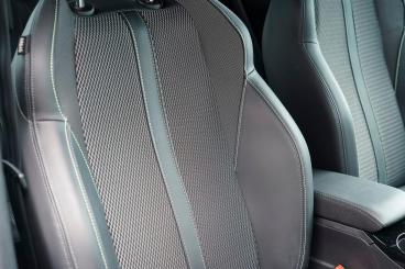 SPOTICAR Peugeot 2008 1.2 Gt E-dsc6 Euro 6 (s/s) 5dr Used Car - Suv Hybrid White - Leamington - 1200608808_3