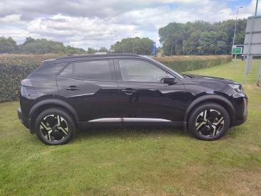 SPOTICAR Peugeot 2008 1.2 Puretech Allure Euro 6 (s/s) 5dr Used Car - Suv Petrol Black - Invergordon - 1200612822_2
