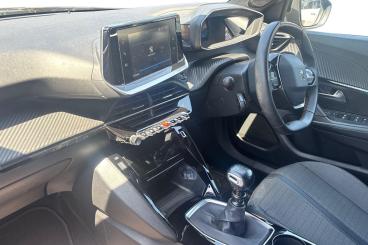 SPOTICAR Peugeot 2008 1.2 Puretech Allure Premium + Euro 6 (s/s) 5dr Used Car - Suv Petrol Black - Southampton - 1200615541_2
