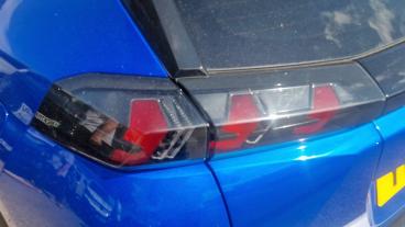SPOTICAR Peugeot 2008 1.2 Puretech Allure Premium + Eat Euro 6 (s/s) 5dr Used Car - Suv Petrol Blue - Romford - 1200617177_5