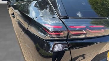 SPOTICAR Peugeot 2008 1.2 Gt E-dsc6 Euro 6 (s/s) 5dr Used Car - Suv Hybrid Black - Godalming - 1200619468_5