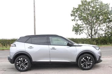 SPOTICAR Peugeot 2008 1.2 Puretech Gt Eat Euro 6 (s/s) 5dr Used Car - Suv Petrol Grey - Bulkington - 1200631214_2
