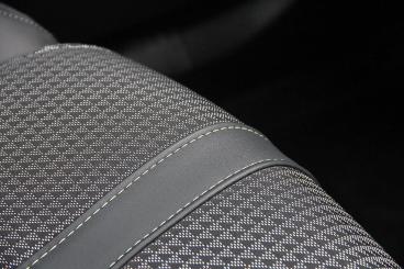 SPOTICAR Peugeot 2008 1.2 Puretech Gt Eat Euro 6 (s/s) 5dr Used Car - Suv Petrol Grey - Bulkington - 1200631214_5