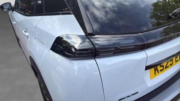 SPOTICAR Peugeot 2008 1.2 Gt E-dsc6 Euro 6 (s/s) 5dr Used Car - Suv Hybrid White - Godalming - 1200632571_5