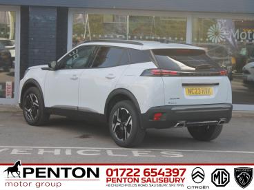 SPOTICAR Peugeot 2008 1.2 Puretech Allure Euro 6 (s/s) 5dr Used Car - Suv Petrol White - Salisbury - 1200635436_3