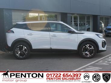 SPOTICAR Peugeot 2008 1.2 Puretech Allure Euro 6 (s/s) 5dr Used Car - Suv Petrol White - Salisbury - 1200635436_4