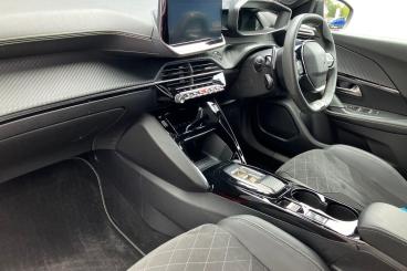 SPOTICAR Peugeot 2008 1.2 Puretech Gt Eat Euro 6 (s/s) 5dr Used Car - Suv Petrol Red - Romsey - 1200636114_2