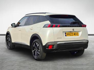 SPOTICAR Peugeot 2008 1.2 Puretech Allure Premium + Euro 6 (s/s) 5dr Used Car - Suv Petrol White - Stockton On Tees - 1200642981_5