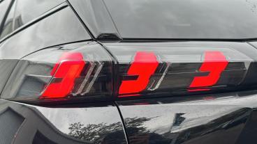 SPOTICAR Peugeot 2008 1.2 Puretech Gt Euro 6 (s/s) 5dr Used Car - Suv Petrol Black - Romford - 1200643372_5