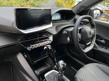 SPOTICAR Peugeot 2008 1.2 Puretech Allure Euro 6 (s/s) 5dr Used Car - Suv Petrol Blue - Wolverhampton - 1200643858_3