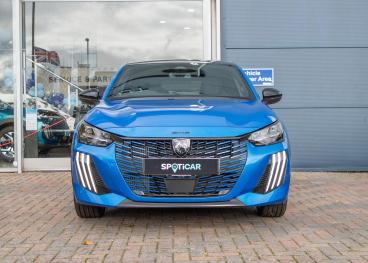SPOTICAR Peugeot 208 1.2 Puretech Gt Euro 6 (s/s) 5dr Used Car - Hatchback Petrol  - Aldershot - 1200535411_2