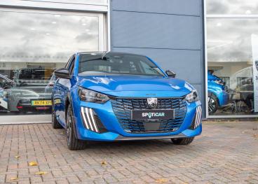 SPOTICAR Peugeot 208 1.2 Puretech Gt Euro 6 (s/s) 5dr Used Car - Hatchback Petrol  - Aldershot - 1200535411_5