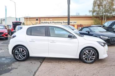 SPOTICAR Peugeot 208 1.2 Puretech Active Premium + Euro 6 (s/s) 5dr Used Car - Hatchback Petrol White - Leamington - 1200558129_5