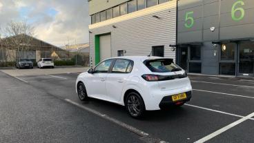 SPOTICAR Peugeot 208 1.2 Puretech Active Premium Euro 6 (s/s) 5dr Used Car - Hatchback Petrol White - Maidstone - 1200560260_5