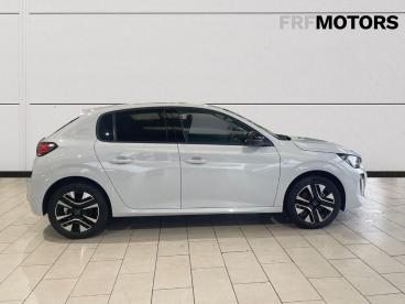 SPOTICAR Peugeot 208 1.2 Puretech 100 Allure 5dr Used Car - Hatchback Petrol White - Bridgend - 1200561932_3