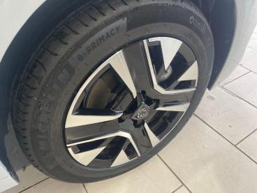 SPOTICAR Peugeot 208 1.2 Puretech 100 Allure 5dr Used Car - Hatchback Petrol White - Bridgend - 1200561932_4